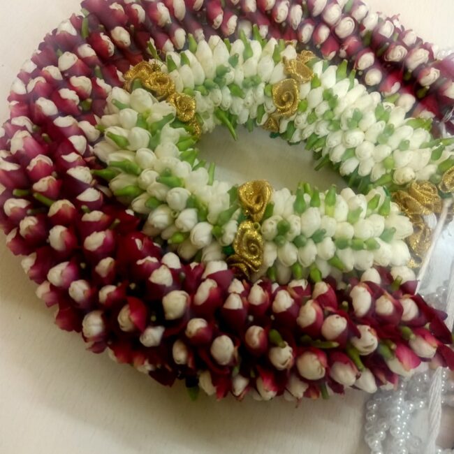 Bridal Flowers- Rose Petal with Nandiyavattai Gajra