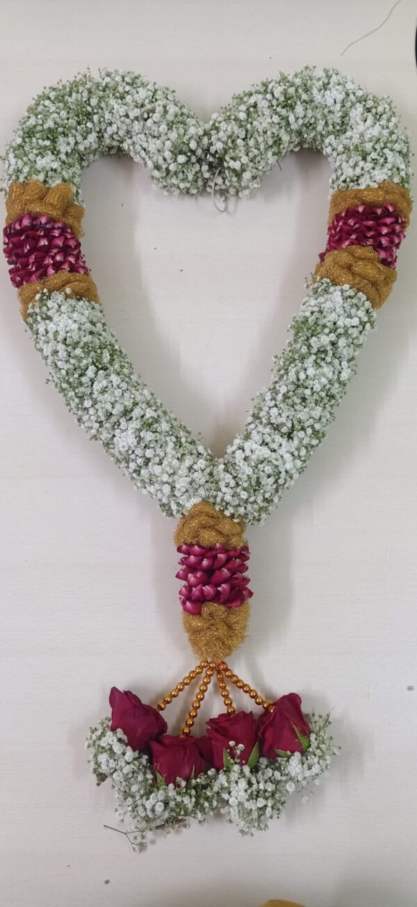 Baby's Breath with Red Rose Petal Border