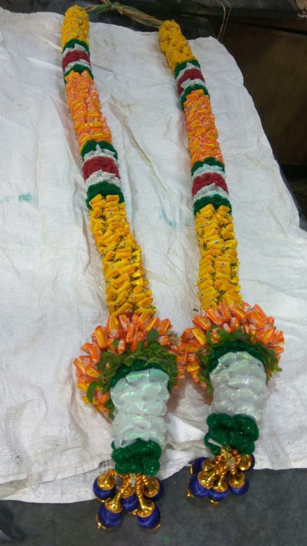 Mango Bite Chocolate Thomala (Open Garland) 3ft