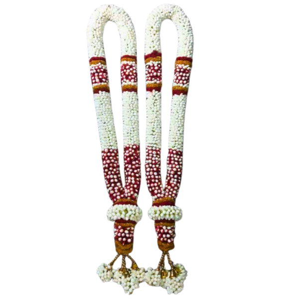 Nandhavanam Jasmine with Red Rose Petals & Gold Border - 1 Pair