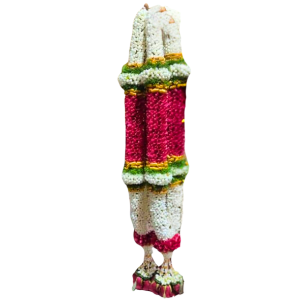 Nandhavanam Jasmine Red Rose Petals with Round Jasmine Border - 1 Pair